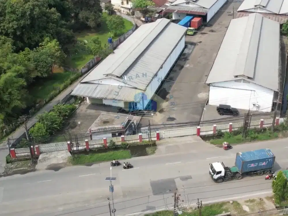 Pabrik di jl raya Serang Gembong - Balaraja Tangerang, Banten