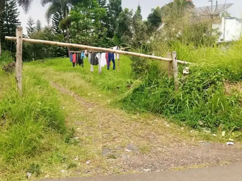 di jual Tanah rata masuk mobil ada sumber air  cocok buat wisata