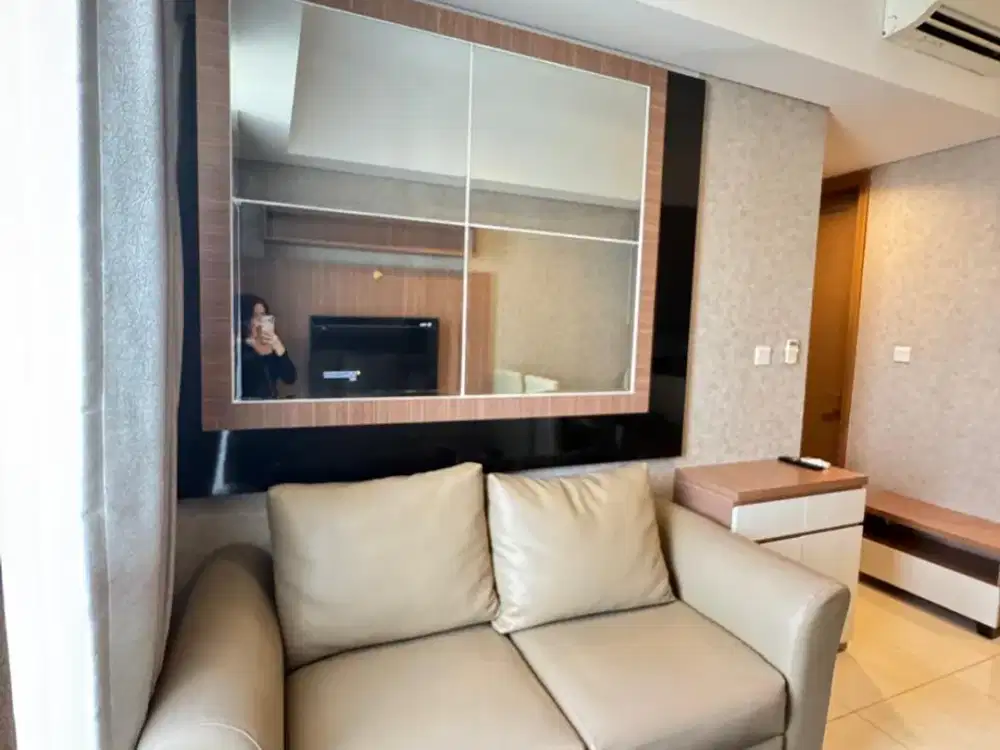 disewakan 2 bedroom full furnish taman anggrek residence