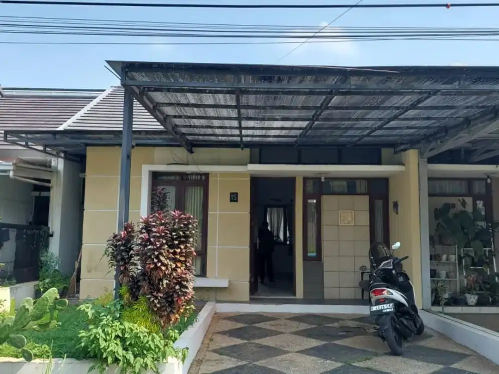 Disewakan rumah siap huni di Istana Gardenia Regency Cimahi dengan lingkungan nyaman dan akses strategis