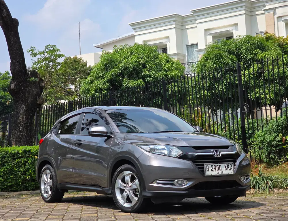 TDP 15.JT| HRV E CVT 1.5 AT 2018 GREY ISTIMEWA SEGER !!