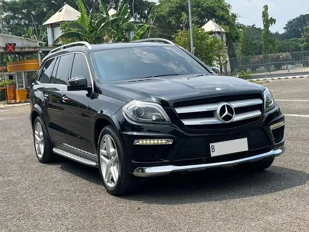 TERMURAH!! MERCY GL350 CDI AT HITAM 2013