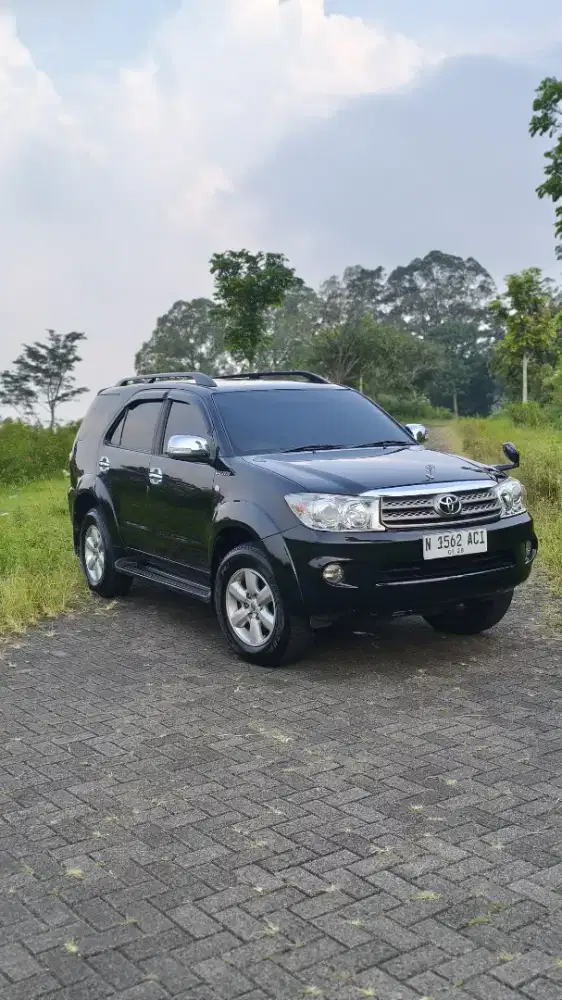 Toyota Fortuner 2.7G Luxury Matic Tahun 2010