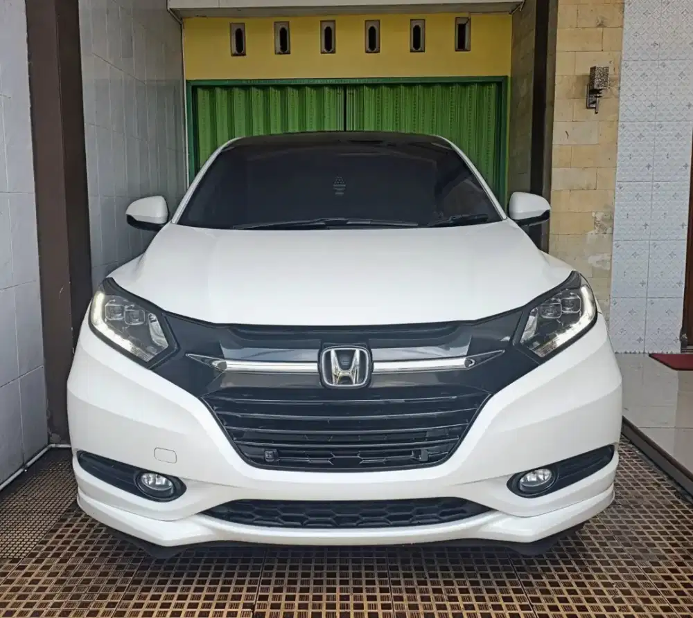 Honda HRV 1.8 Prestige CVT( tipe tertingi)