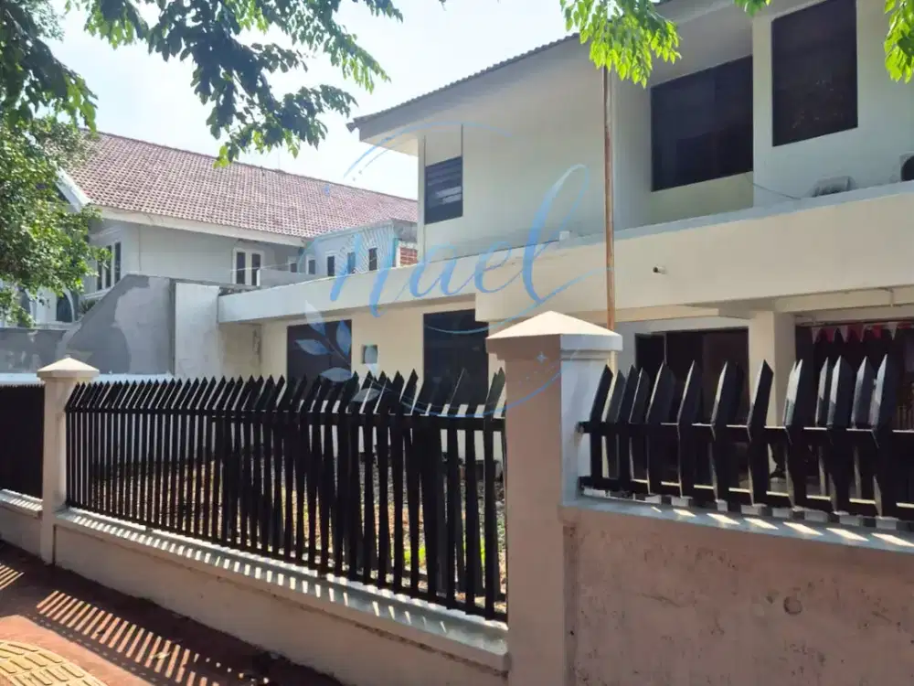 DIJUAL RUMAH KOMERSIAL PINGGIR JALAN CEMPAKA PUTIH – ( NL )