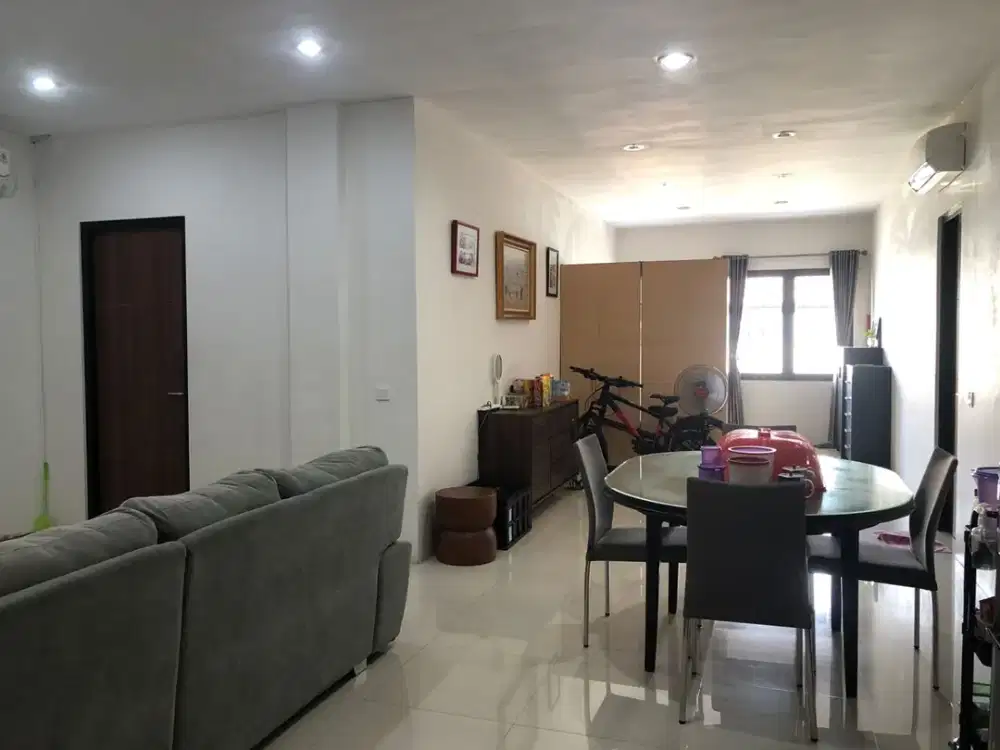 Aud.a064 Rumah Nyaman Kutisari Indah Selatan Cocok untuk Keluarga Murah