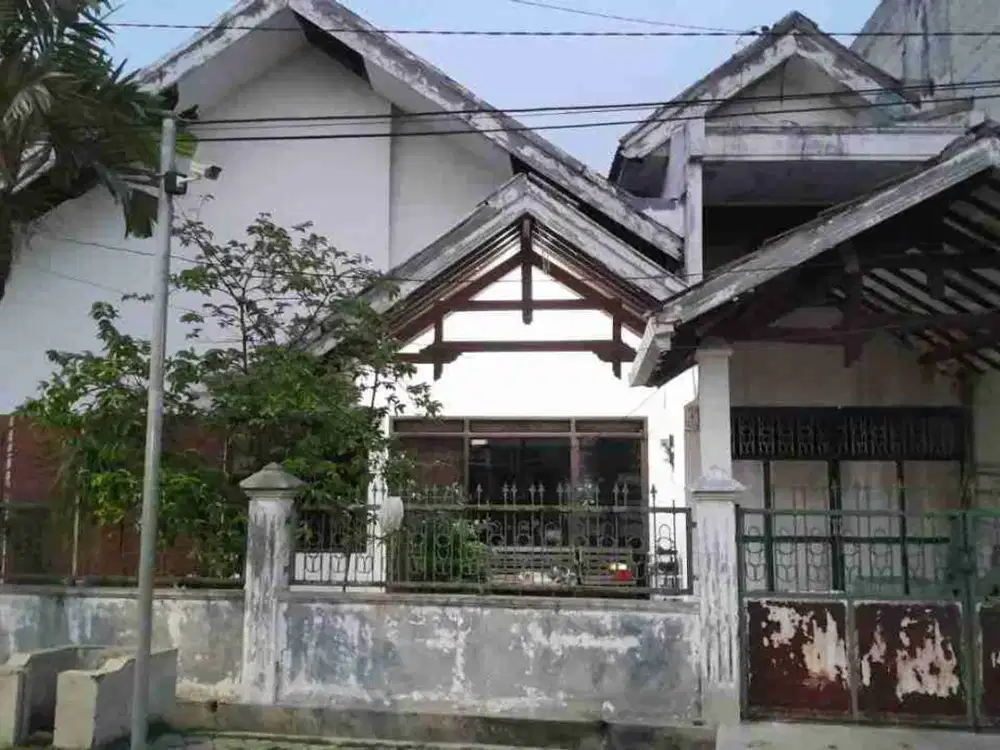 Dijual Rumah Hook Manyar Tirtoyoso