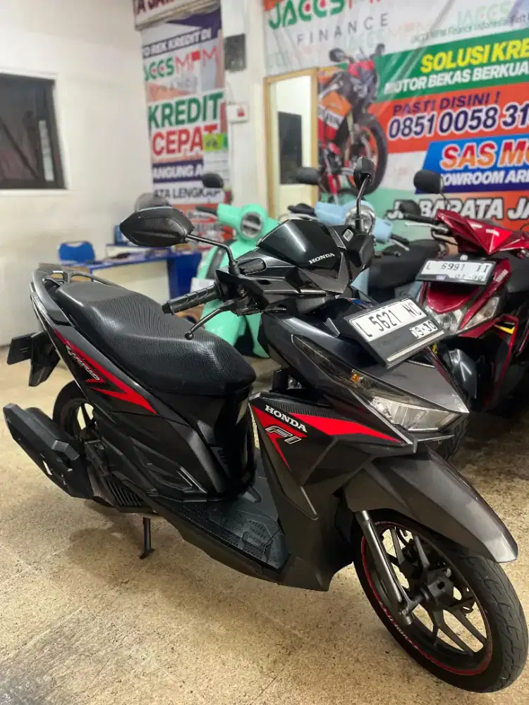 HONDA VARIO 125 2015 SAS MOTOR JL BARATA JAYA 19 NO 5