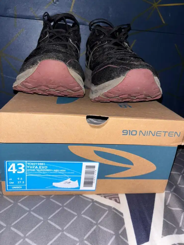 910 Nineten Sepatu Trail Running YUZA EVO HITAM/BURGUNDY/ABU-ASH