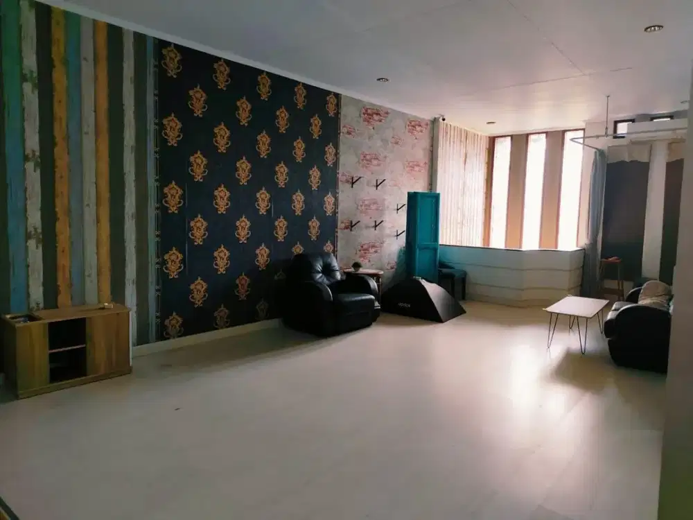 Jual rumah di area Pasteur lokasi strategis