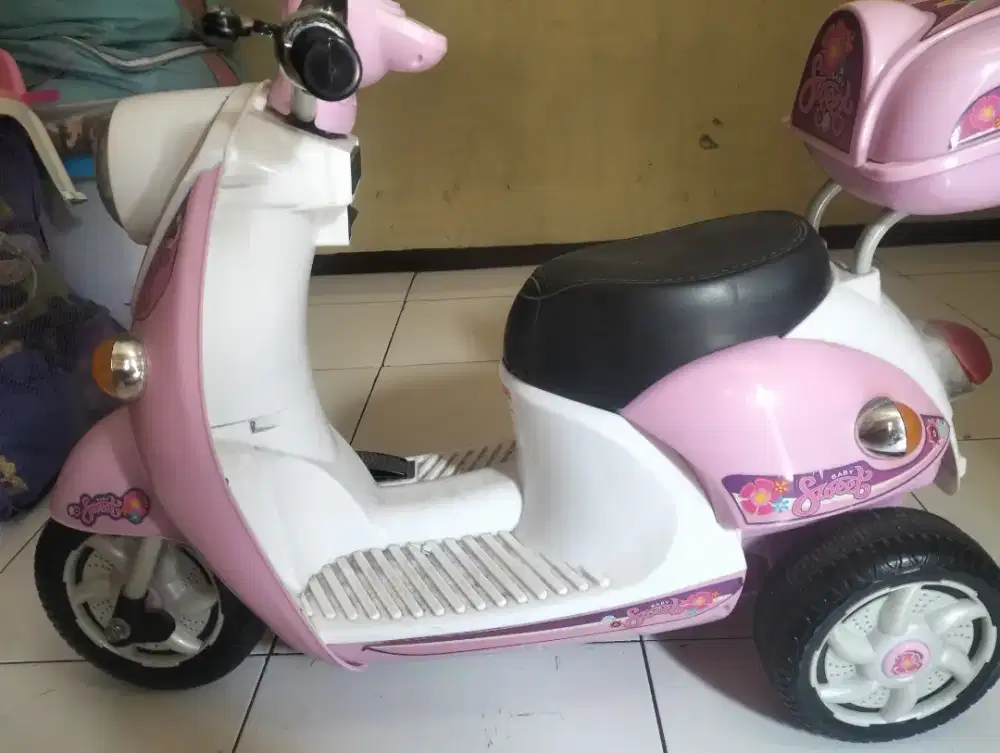scoter anak baterai