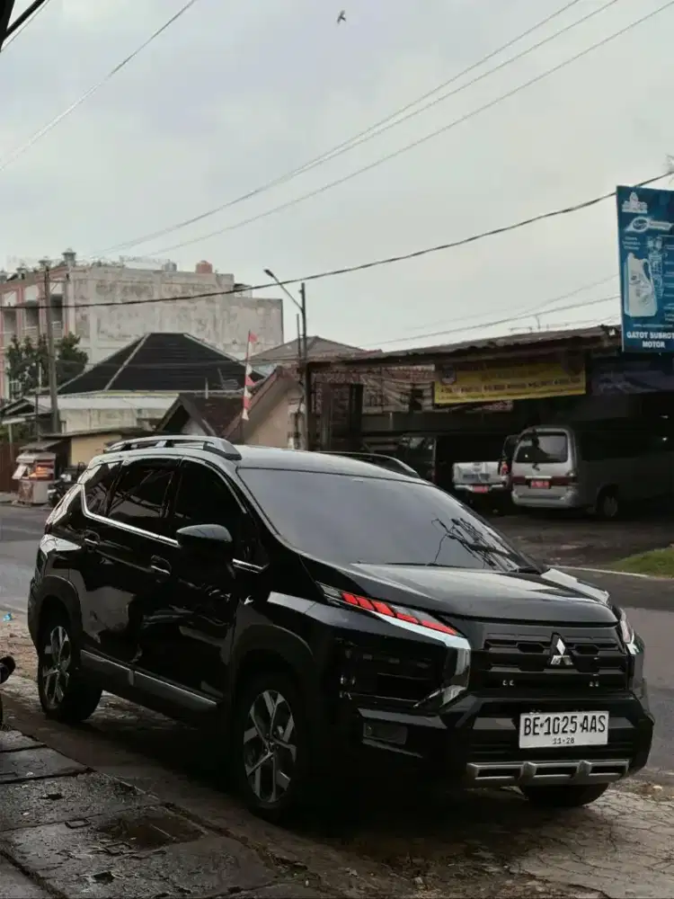 Xpander Cross facelift premium 2023.