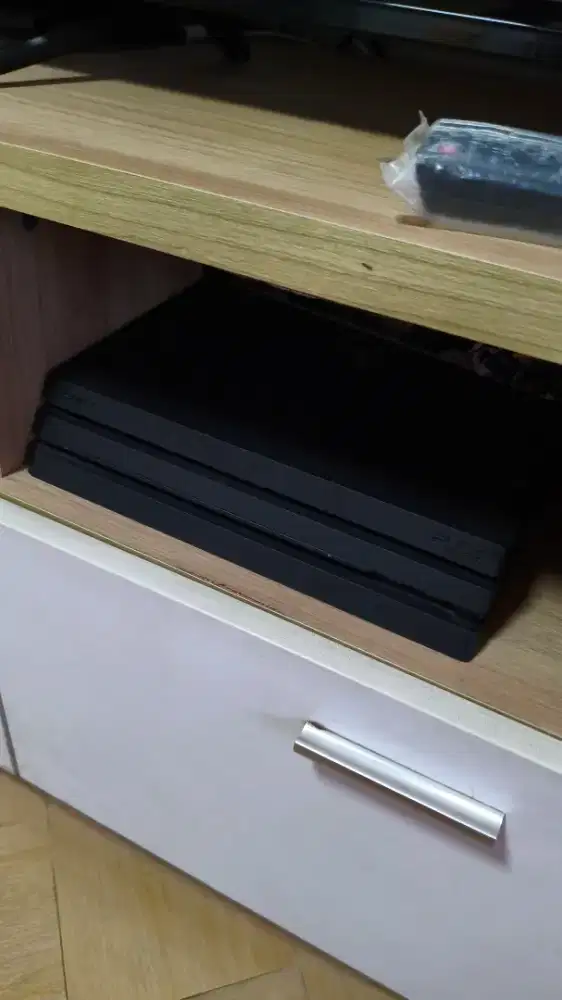PS4 Pro 1tb preloved banyak bonus