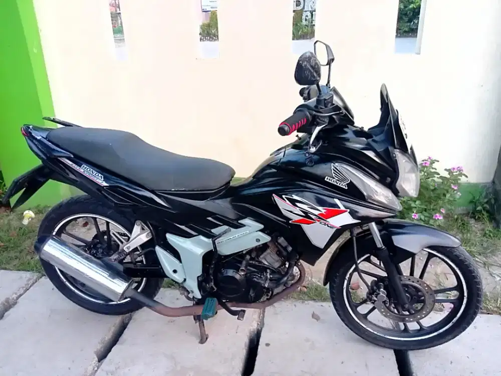 HONDA CS1 SURAT LENGKAP 
PLAT HIDUP PANJANG 2028
STATER TOPCER