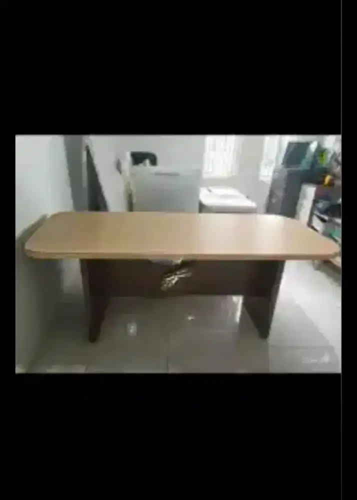 Meja Meeting kantor