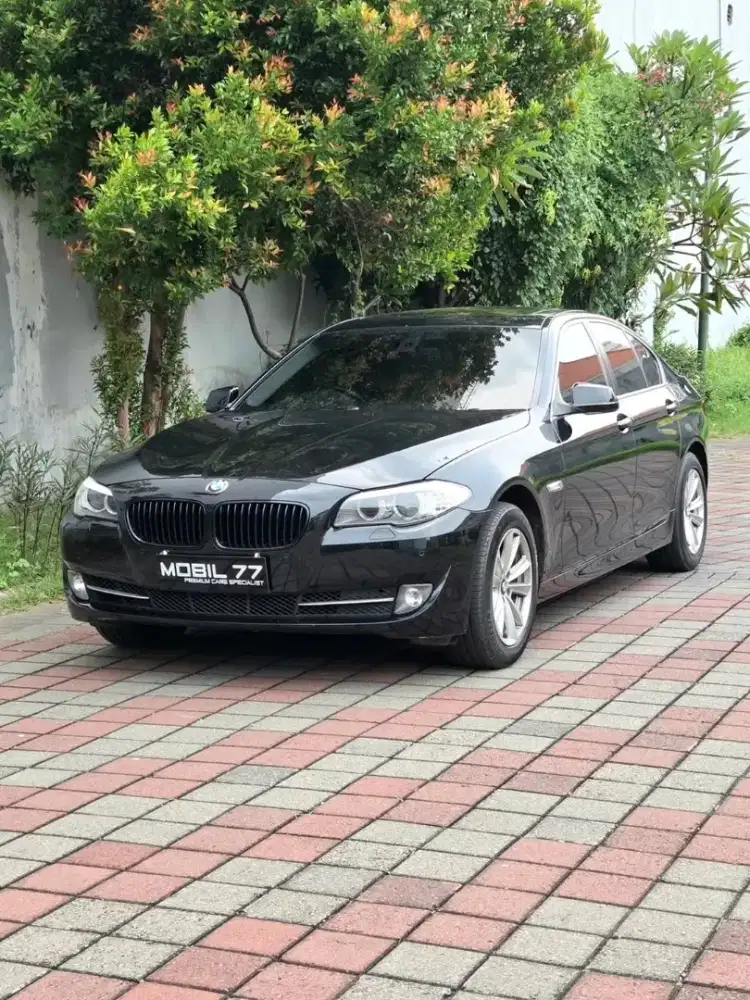BMW 520U F10 2.0 2012 HITAM