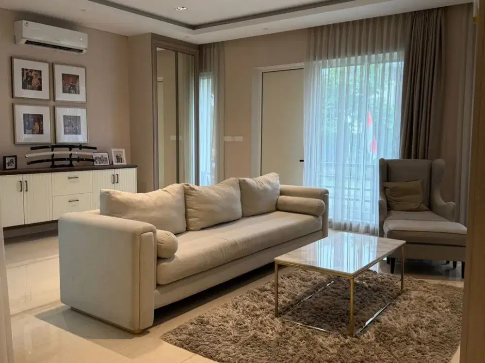 Dijual Rumah Mewah Full Furnished Kawasan Lake View Premium Cluster Summarecon