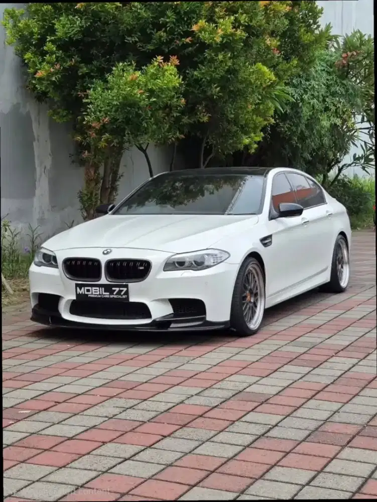 BMW M5 F10 4.4 TWINTURBO 2012