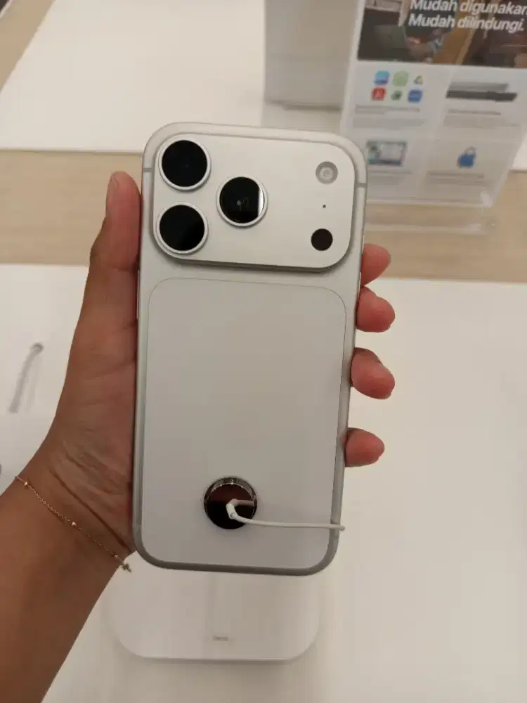 Ready stock iphone 17 pro