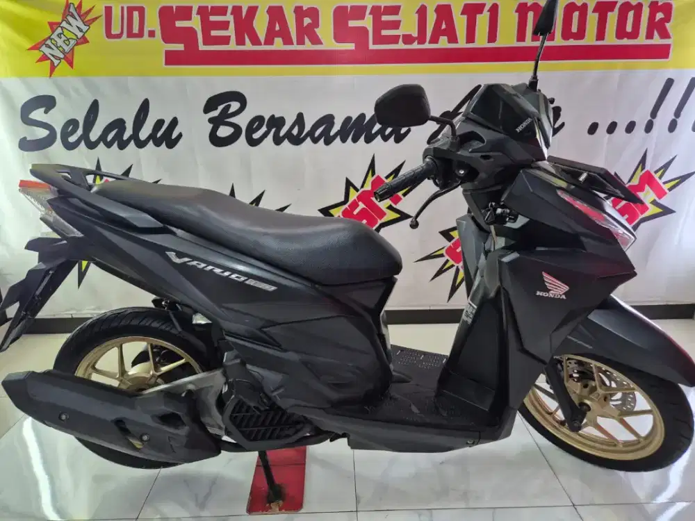 Vario 150 exclusive 2017 plat L joss