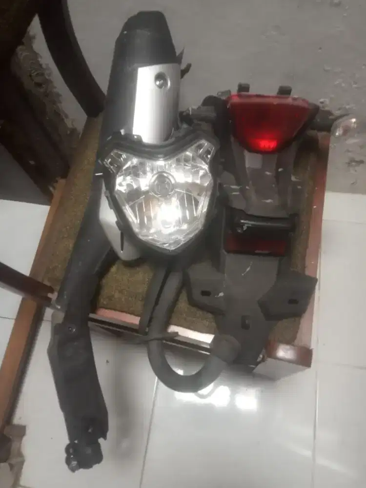 knalpot , spakbor belakang sama lampu copotan crf 2024