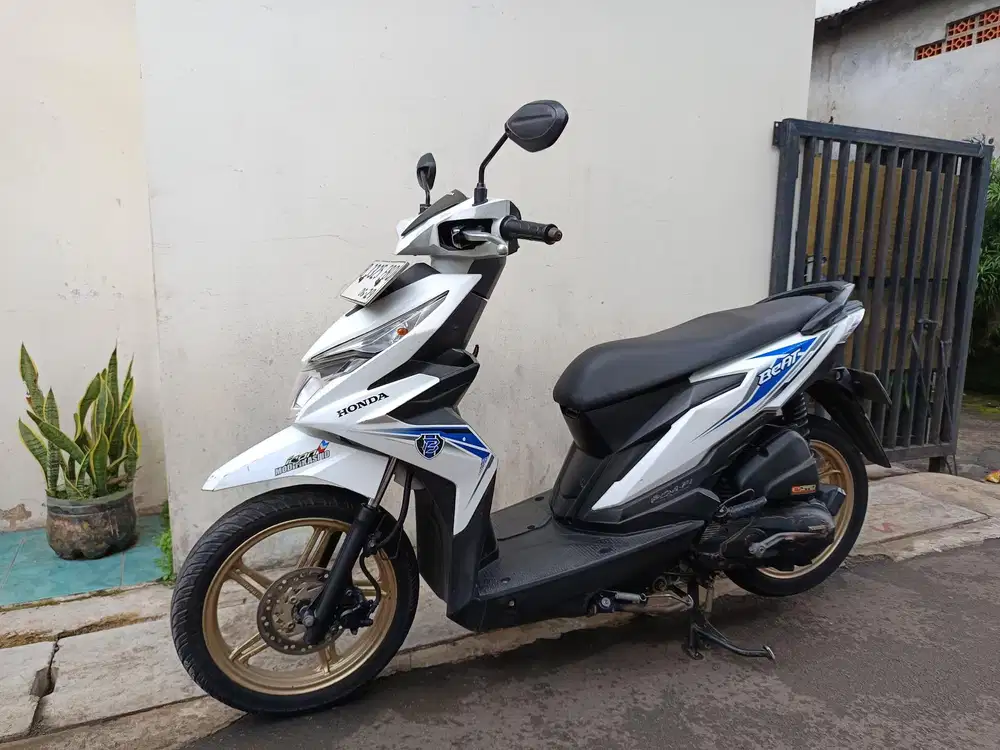 Di jual cepat beat eco 2019 lengkap  bagus