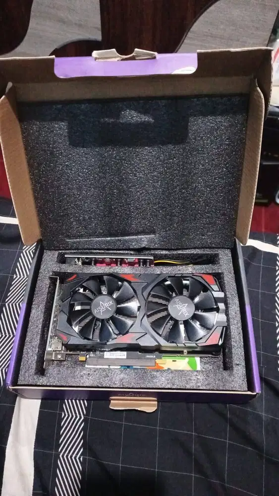 AISURIX VGA Gaming Like New Fullset Murah