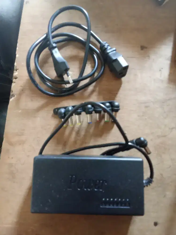 Di jual power adapter universal