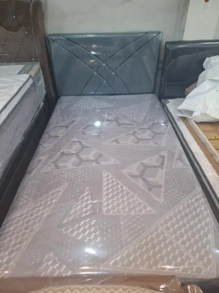 Spring Bed Minimalis 120x200 + Sandaran Empuk Modern