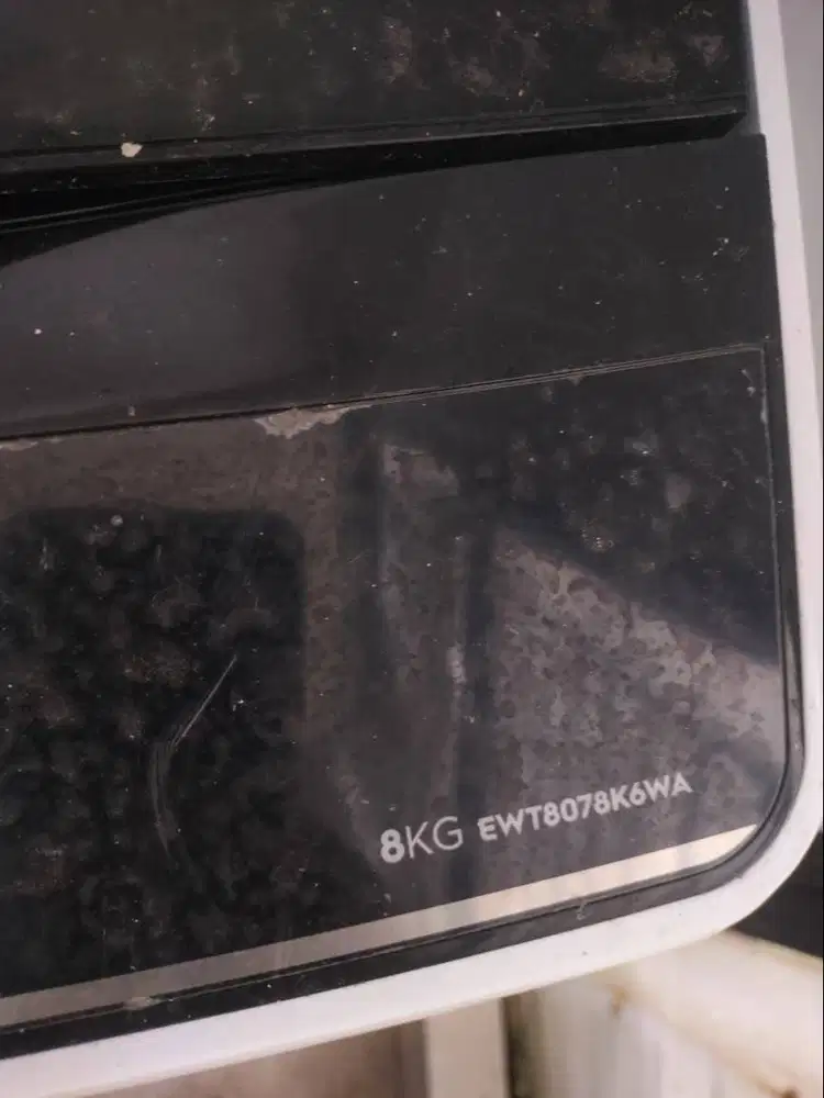 Mesin Cuci Electrolux UltimateCare 300 Top Loading 8KG Bekas 1 Thn