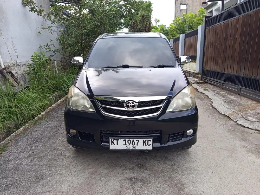 Toyota Avanza 2010 Bensin