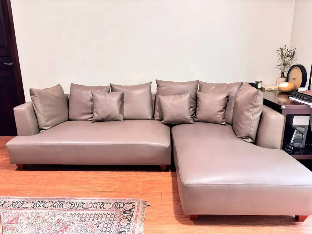 Sofa Kulit L - Shape