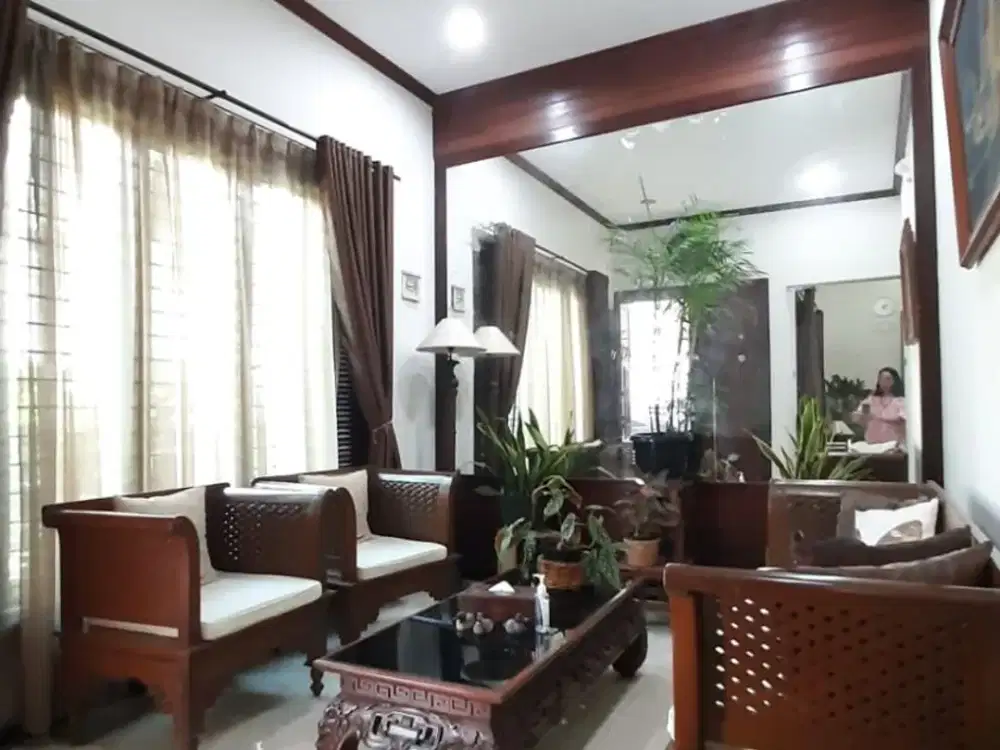 Dijual Rumah Strategis Sudah Renov Siap Huni Dekat Bxc Mall di Sektor 9 Bintaro Tangsel Tk-14217