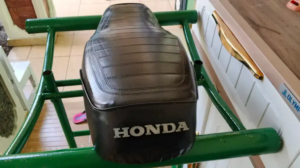 Jok/Sadel Honda CG 125 ORI Asli Bawaan motor.