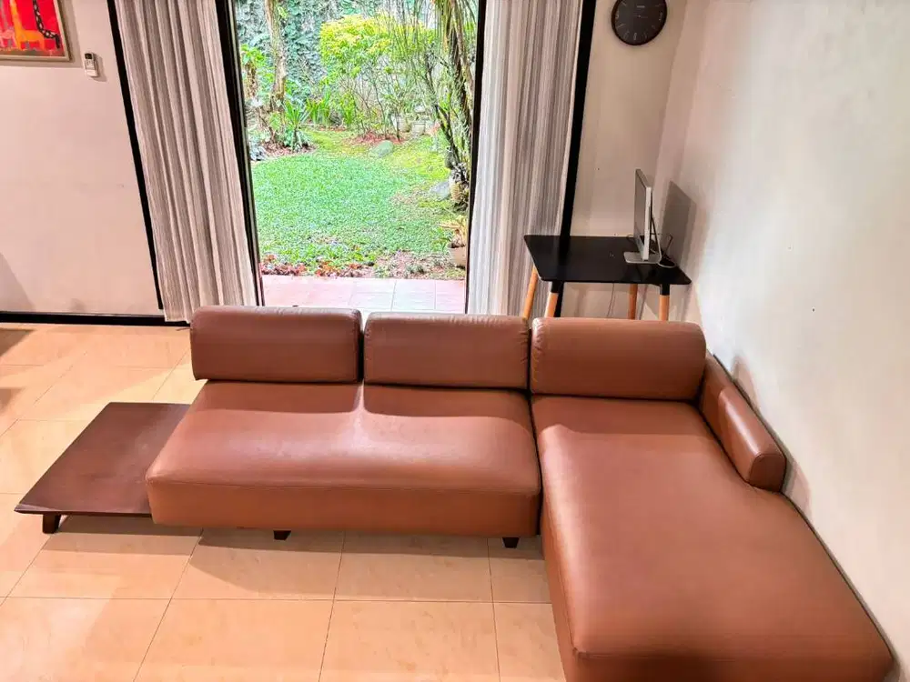 Sofa Kulit L - Shape