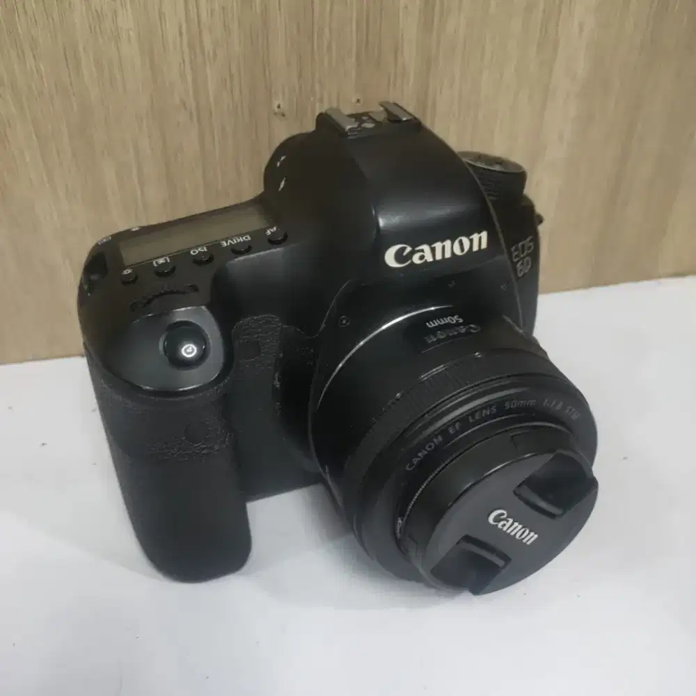Camera canon 6d lensa 50mm f1.8 canon