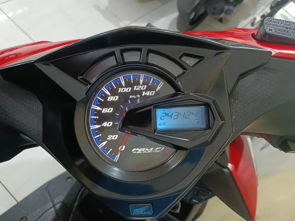 Hitam merah HONDA BEAT ESP CBS SPORTY FI ECO 2023 BISA KREDIT