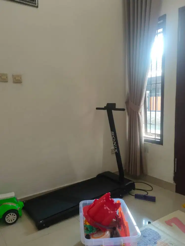 Sonix Incline Treadmill