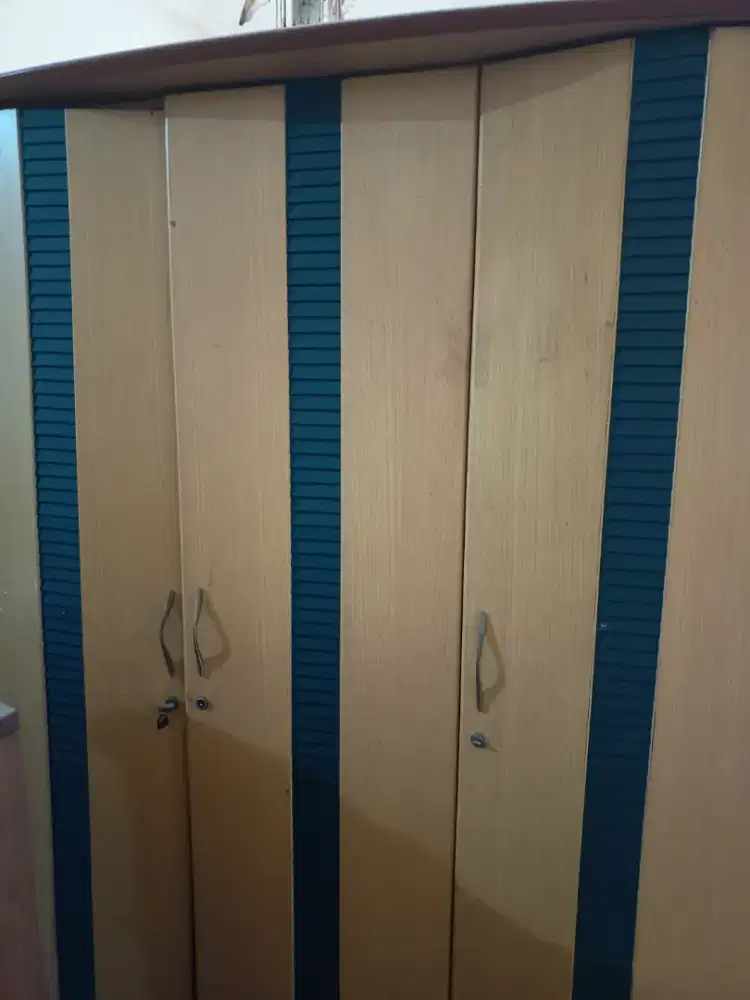 Lemari Pakaian Kayu Olympic 3 pintu