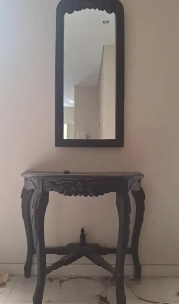 Meja dekoratif/meja rias