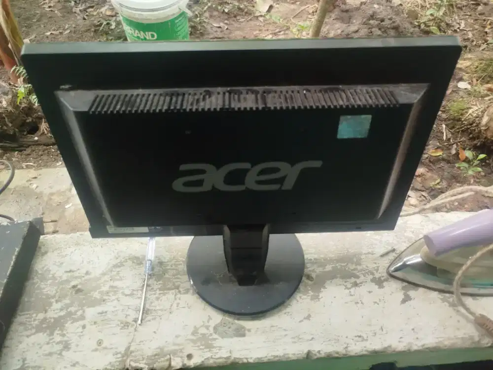 Monitor Acer P166HQL