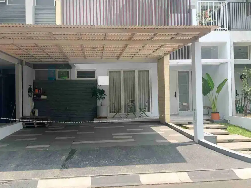 Jual Cepat Rumah Semi Furnish Luas 180m² Siap Huni di Water Terrace Grand Wisata