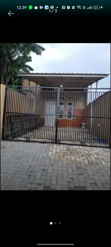 Di sewakan rumah sangat strategis, Ada parkir mobil nya