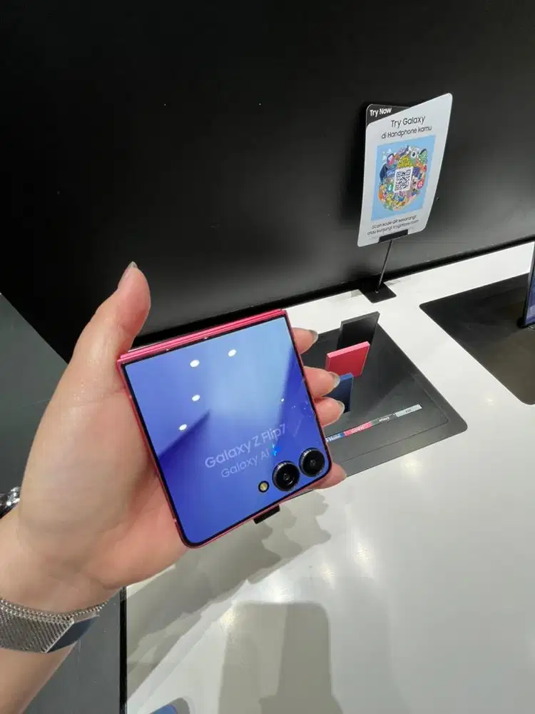 Samsung Galaxy Zflip7 256gb