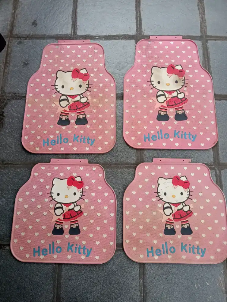 Karpet mobil Hello kitty..Sanrio