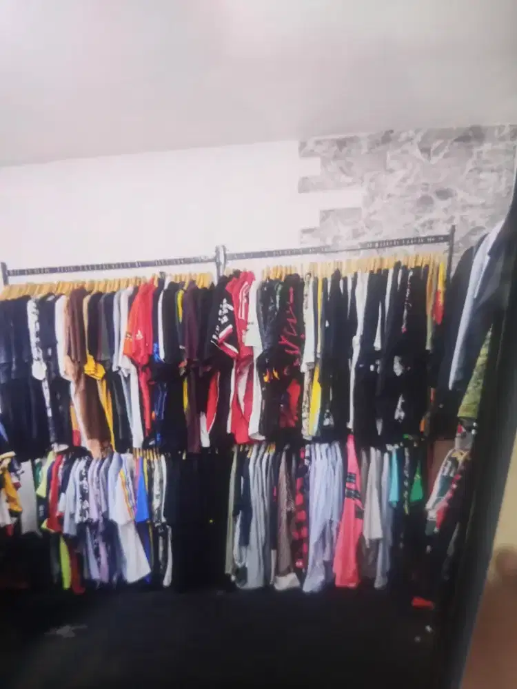Lowongan kerja SPG jaga toko baju