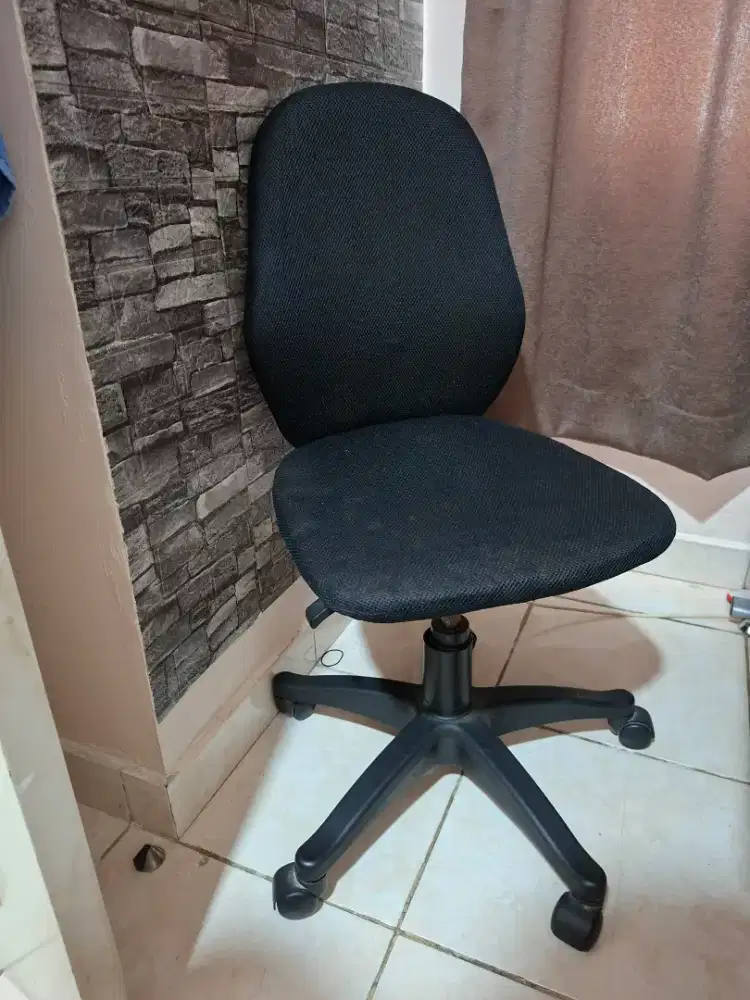 Kursi kantor staff roda