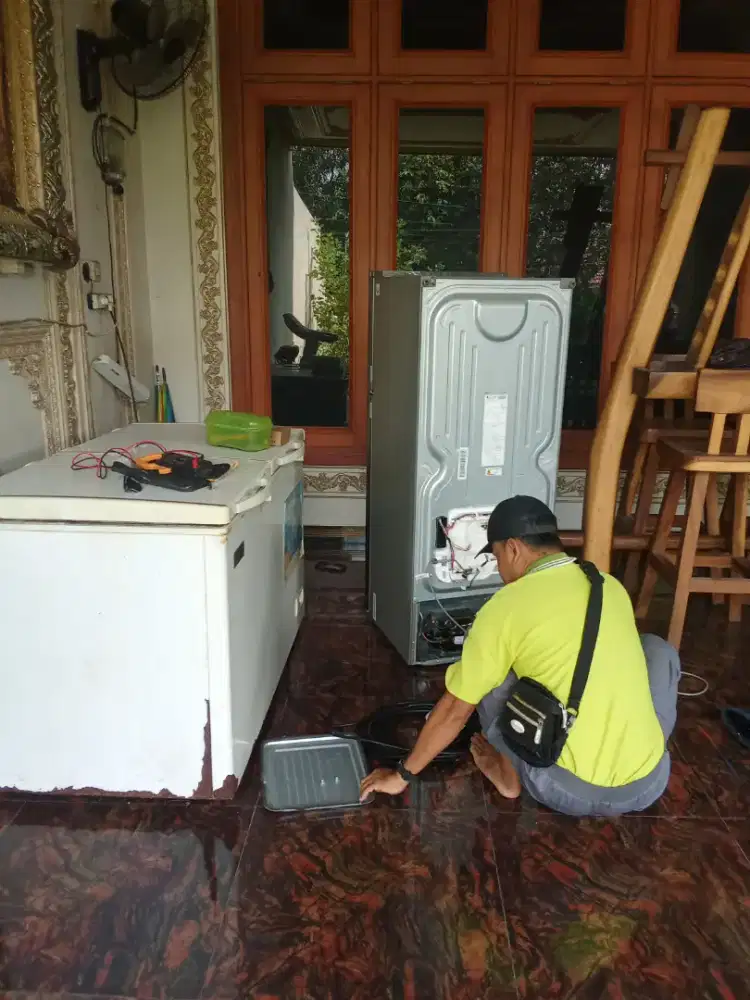 Service Kulkas Inverter dan pompa air Sanyo -Tulangan