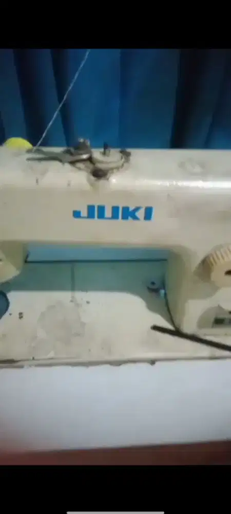 For Sale Mesin Jahit (JUKI) sepaket dengan mesin Obrasnya
