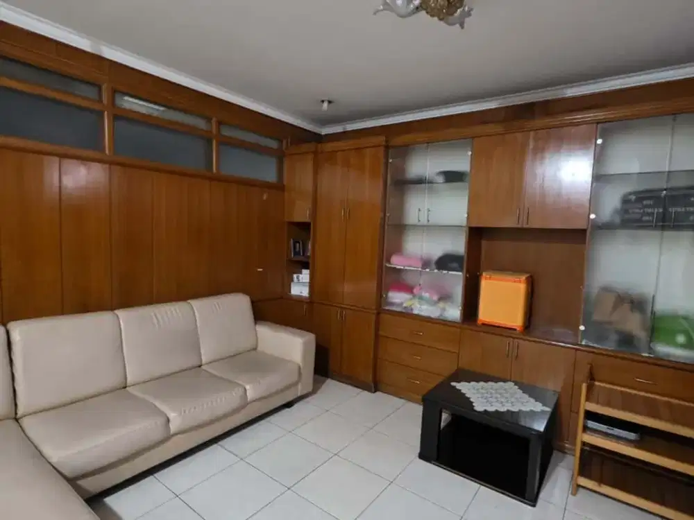 DISEWAKAN RUMAH 2 LANTAI DI MEKAR WANGI BANDUNG SEMI FURNISH YOGYA TOL MOH TOHA,
